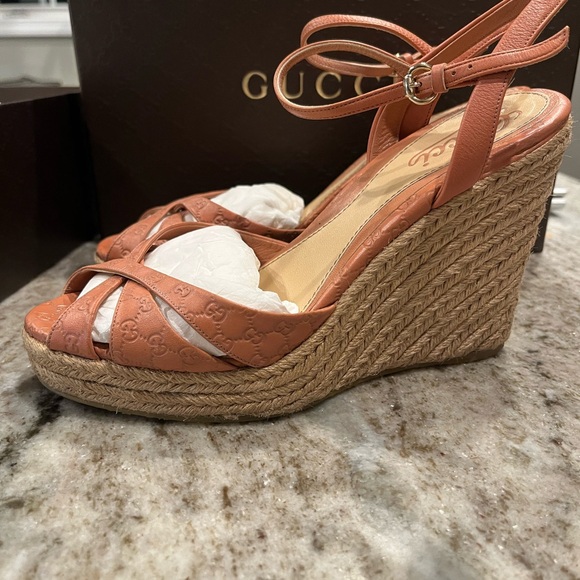 Gucci wedges size 38 - Picture 4 of 5
